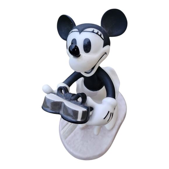 WDCC DISNEY PUPPY LOVE "OH IT'S SWELL" MINNIE MOUSE FIGURINE - Picture 2 of 5